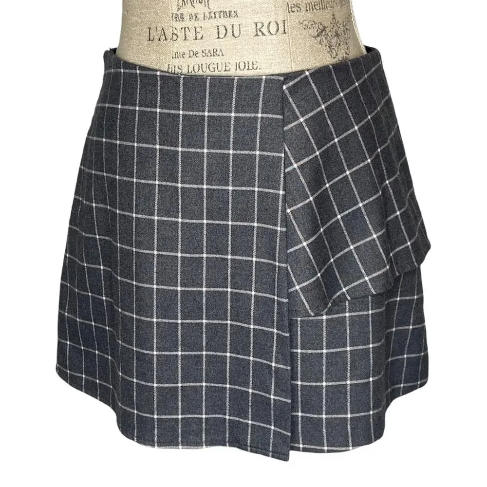 JOA Windowpane Grey And White Asymmetrical Tiered Mini Skirt Women’s Size Large